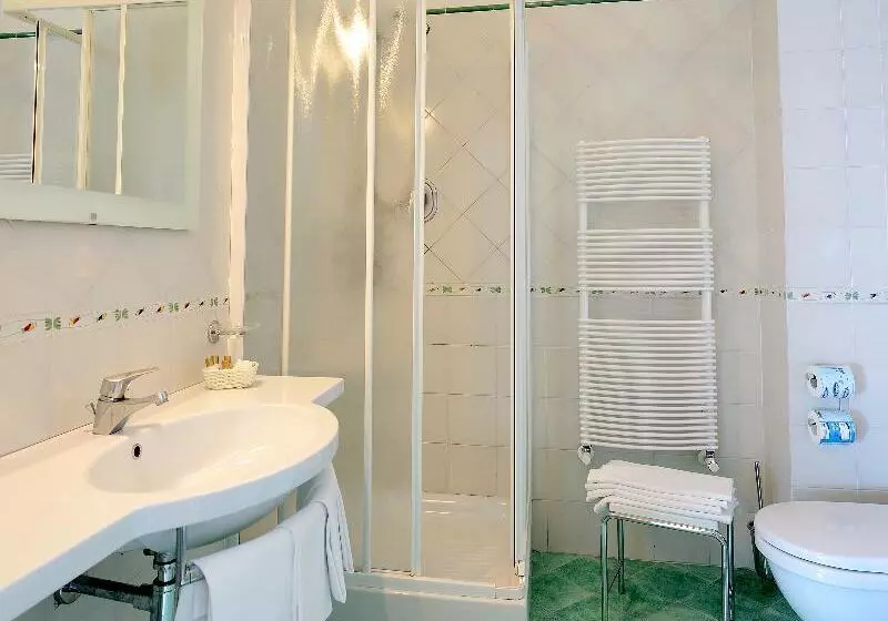 آپارتمان 1 خوابه با چشم‌انداز دریا, Residence Due Torri