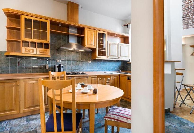 スイート, Aparthotel Stare Miasto