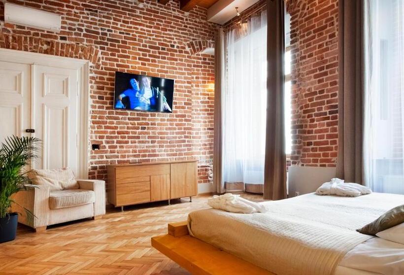 メゾネットスイート, Aparthotel Stare Miasto