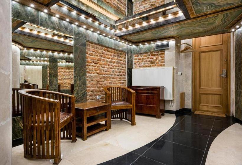 デラックススイート, Aparthotel Stare Miasto