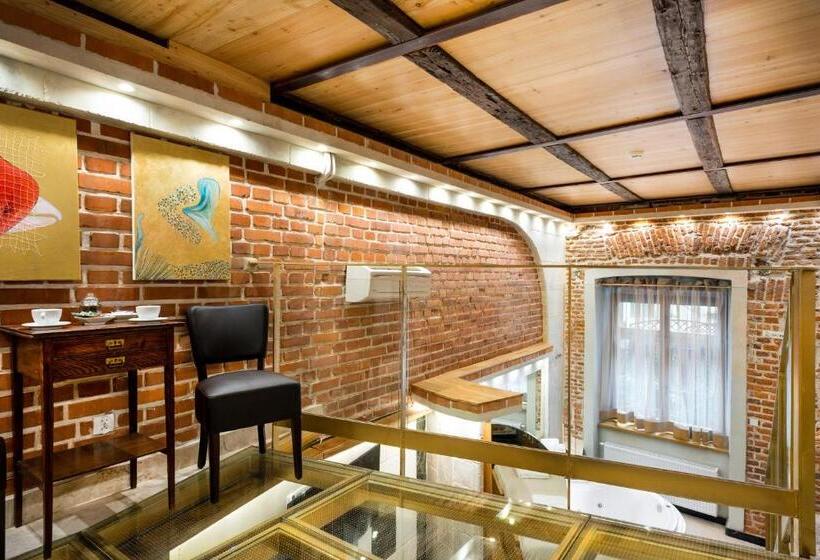 デラックススイート, Aparthotel Stare Miasto