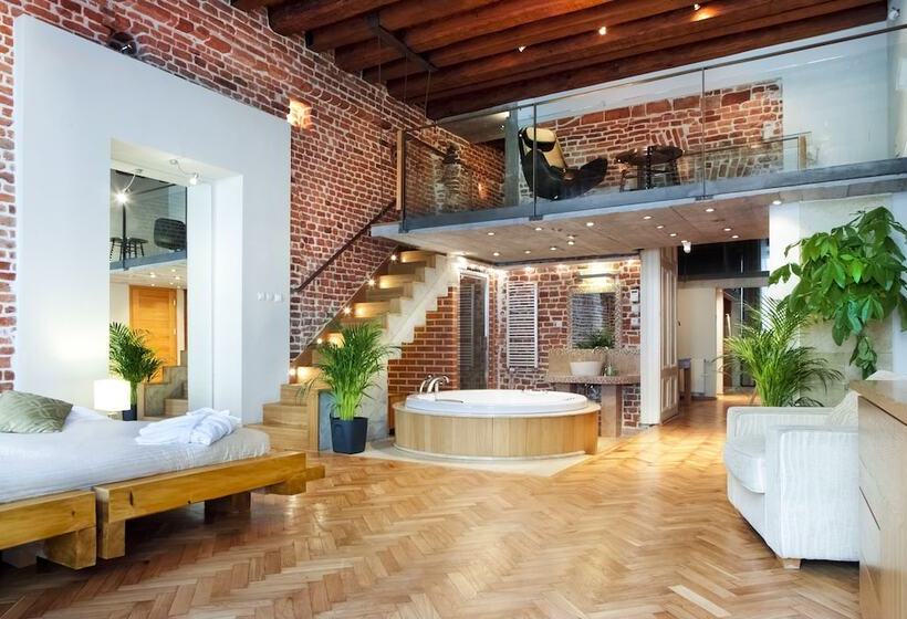 デラックススイート, Aparthotel Stare Miasto