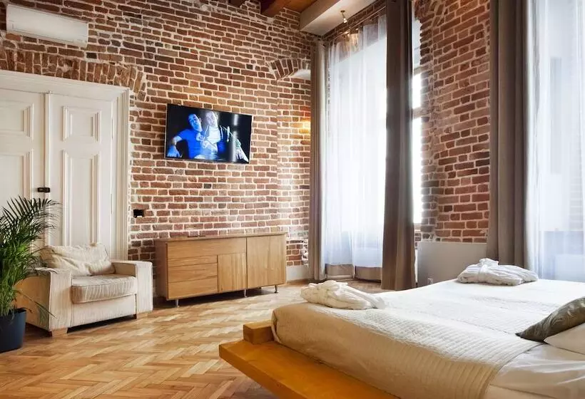 デラックススイート, Aparthotel Stare Miasto