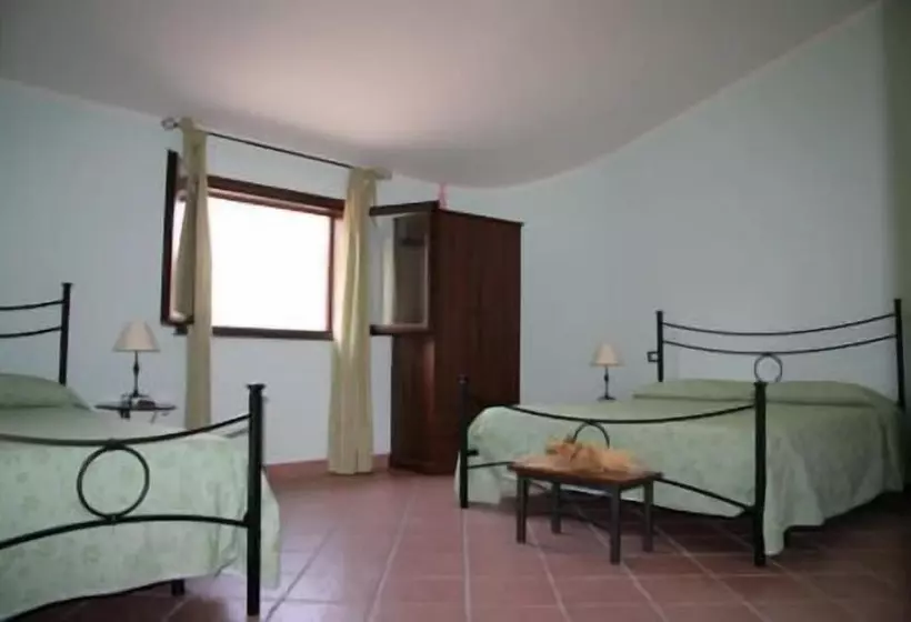 スタンダード４人部屋, La Porta Dell Etna   Nicolosi
