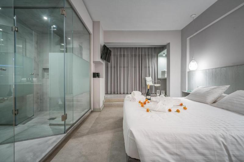 Полулюкс, Castelli Hotel Adults Only