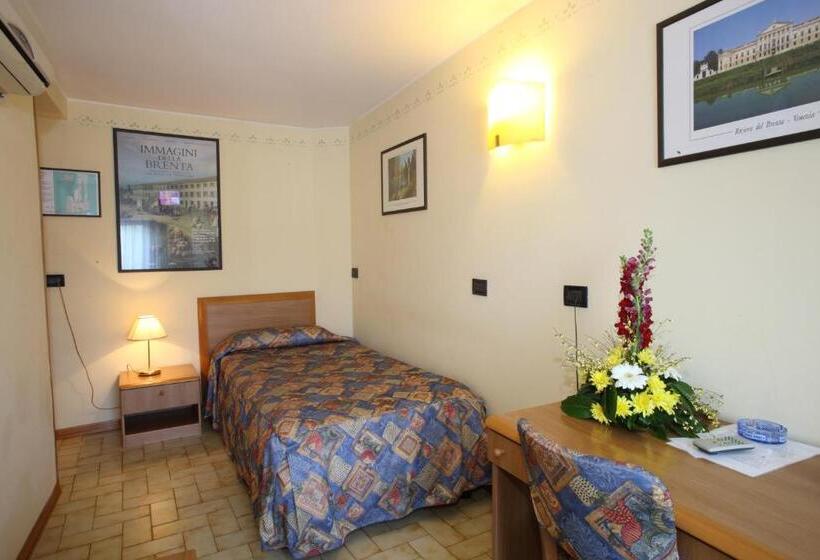 חדר סטנדרט יחיד, Albergo Alla Campana