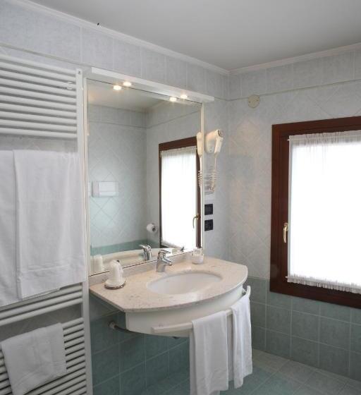 חדר סטנדרט לארבעה, Albergo Alla Campana