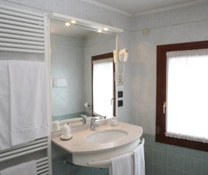 חדר סטנדרט לארבעה, Albergo Alla Campana