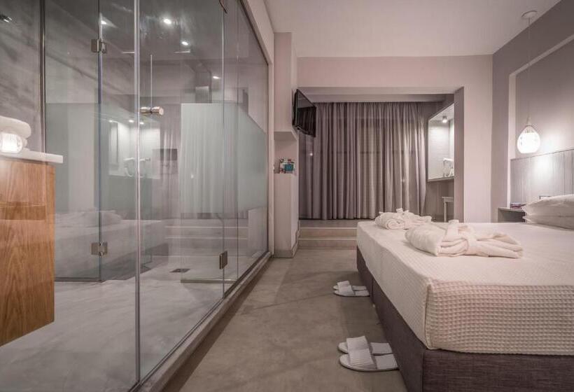 سوییت جونیور, Castelli Hotel Adults Only