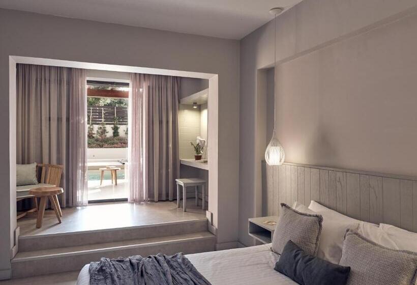 سوییت جونیور, Castelli Hotel Adults Only