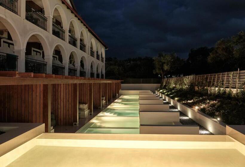 Полулюкс, Castelli Hotel Adults Only
