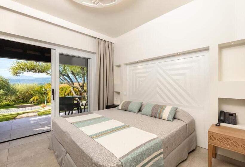 Семейный Номер Вид на Сад, Club Saraceno   Bovis Hotels
