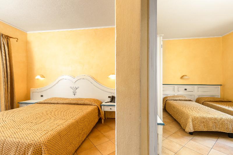 غرفة عائلية مطلّة علي الحديقة, Club Saraceno   Bovis Hotels