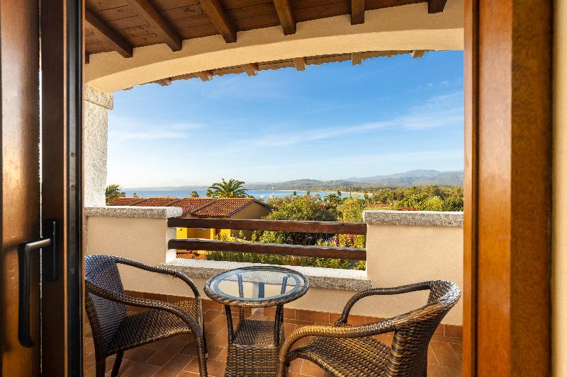 غرفة عائلية مطلّة علي البحر, Club Saraceno   Bovis Hotels