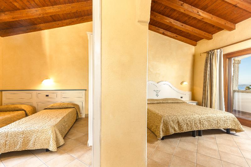 غرفة عائلية مطلّة علي البحر, Club Saraceno   Bovis Hotels