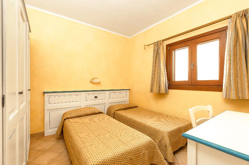 غرفة عائلية مطلّة علي البحر, Club Saraceno   Bovis Hotels