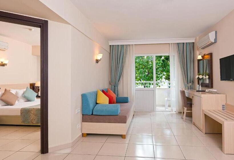 سوییت خانوادگی, Club Sidelya