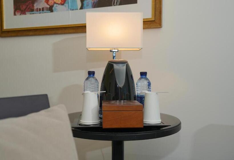 اتاق لوکس با تخت بزرگ, Corp Amman