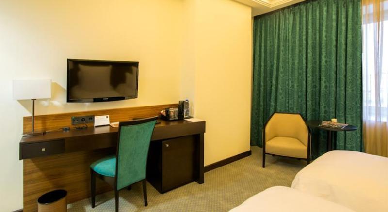 اتاق لوکس, Corp Amman