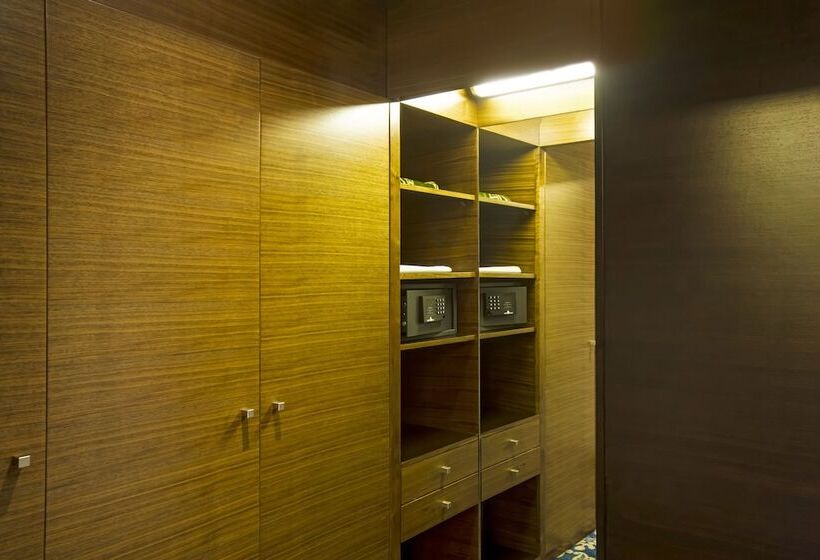 سوییت جونیور, Corp Amman