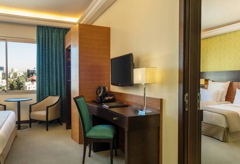 اتاق خانوادگی, Corp Amman