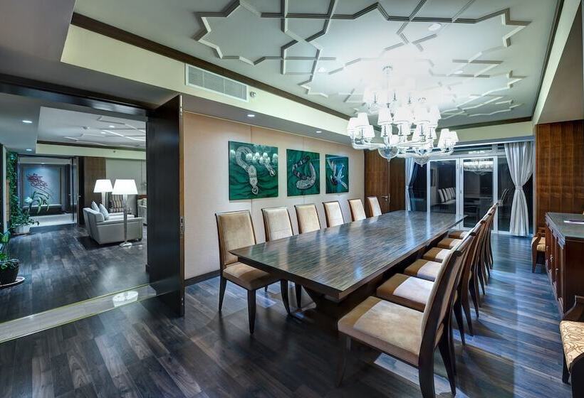 سوئیت رویال, Crowne Plaza Duqm, An Ihg