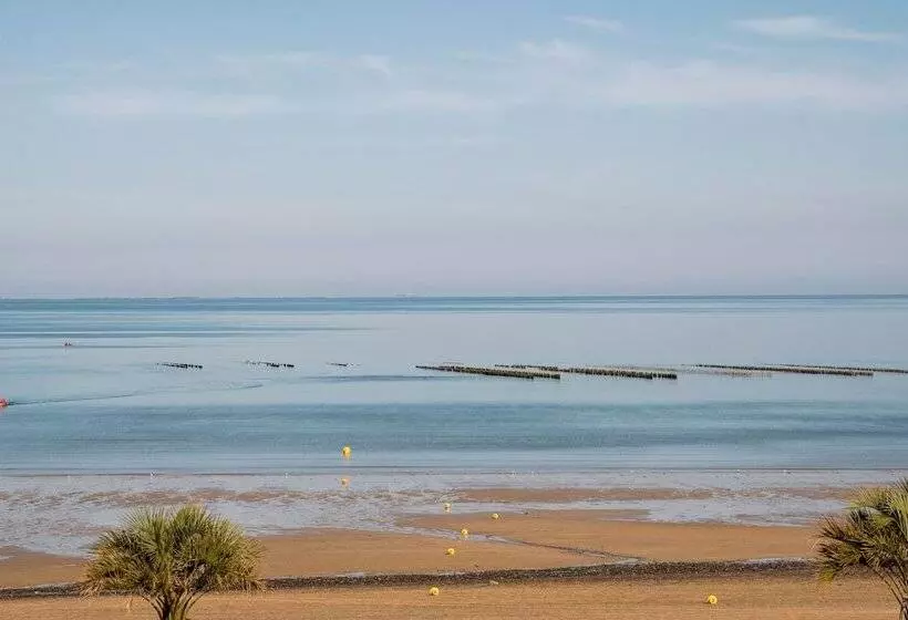 オーシャンビューデラックスルーム, De La Baie  Thalassotherapie Previthal