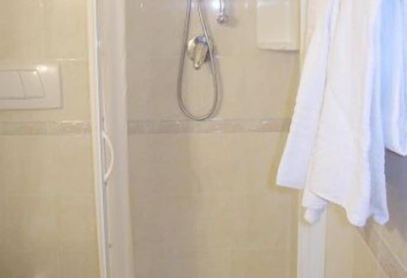 חדר אקונומי, Dei Tigli