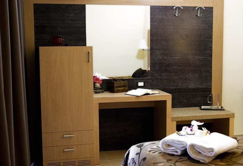 Quarto Economy, Dei Tigli
