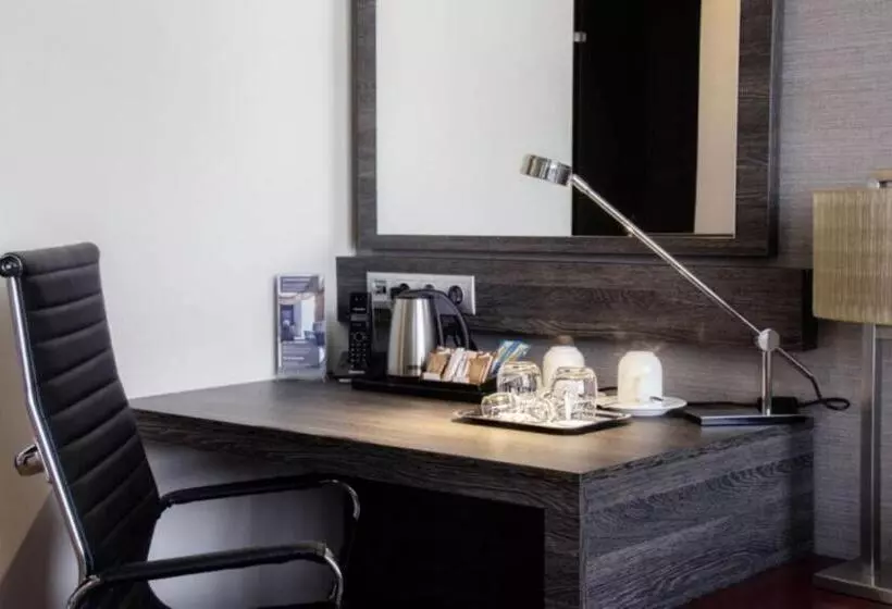 سوئیت اجرایی با مشاهده, Eto Park Hotel Business & Stadium