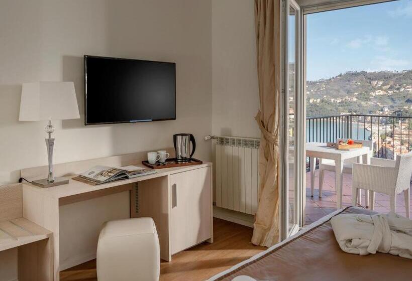 اتاق استاندارد با چشمانداز دریا, Europa Grand