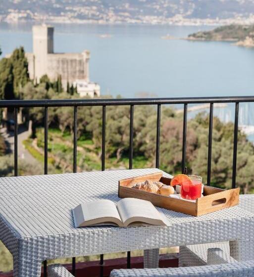 اتاق استاندارد با چشمانداز دریا, Europa Grand