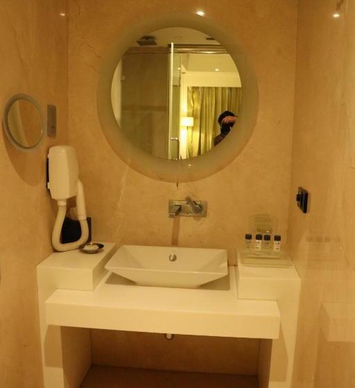 带观景的标准间, Holiday Inn Chandigarh Panchkula, An Ihg