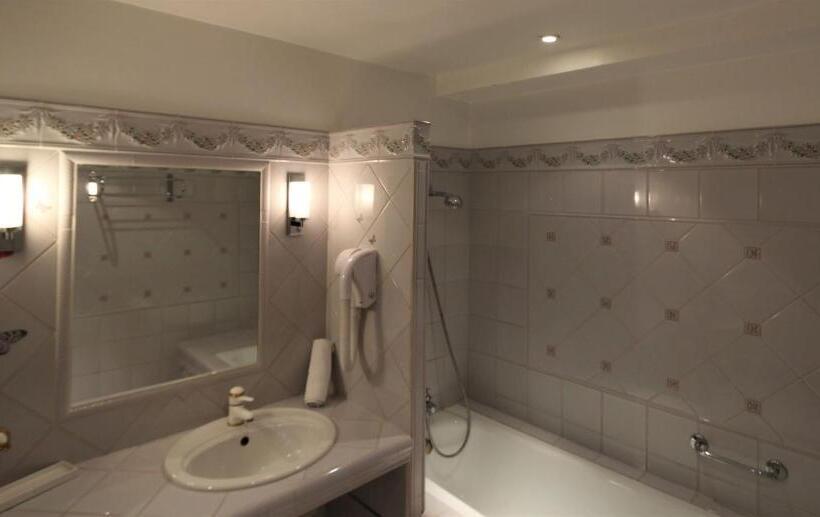 Номер Стандарт, Hôtel De La Ferme Lamy