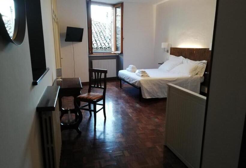 חדר משפחתי, La Fortezza