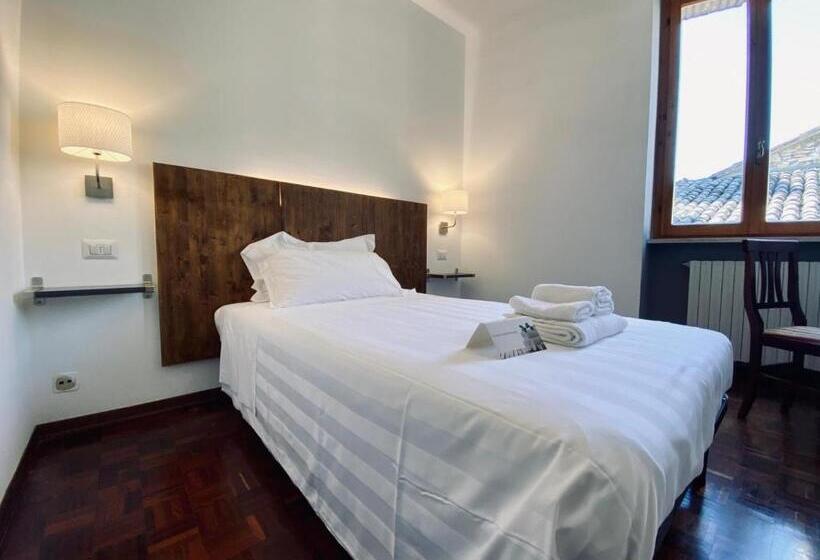 חדר אקונומי, La Fortezza