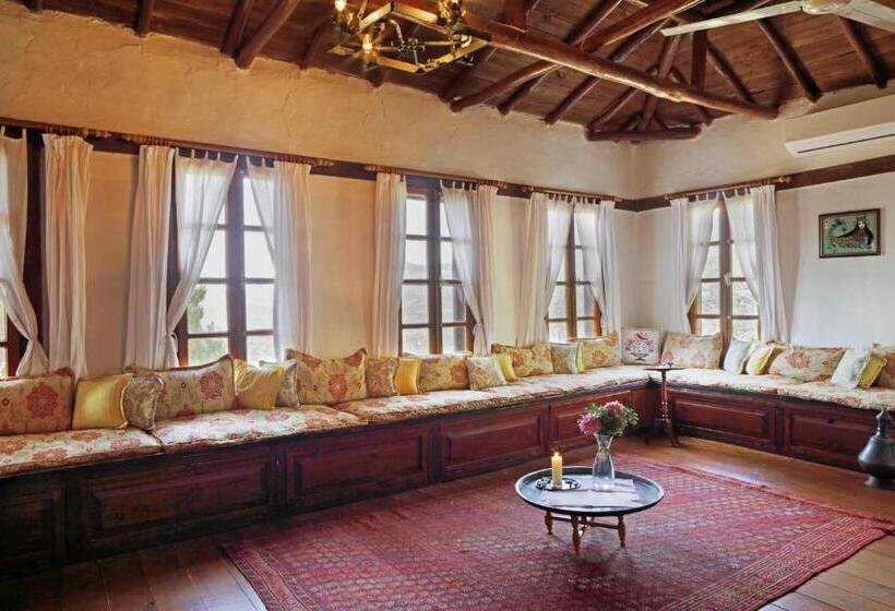 침실 1개 주택, Nisanyan