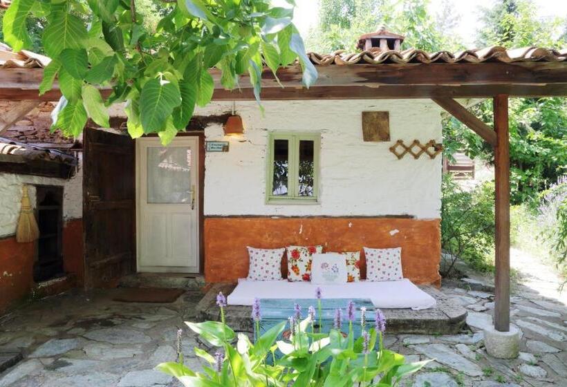 침실 1개 주택, Nisanyan