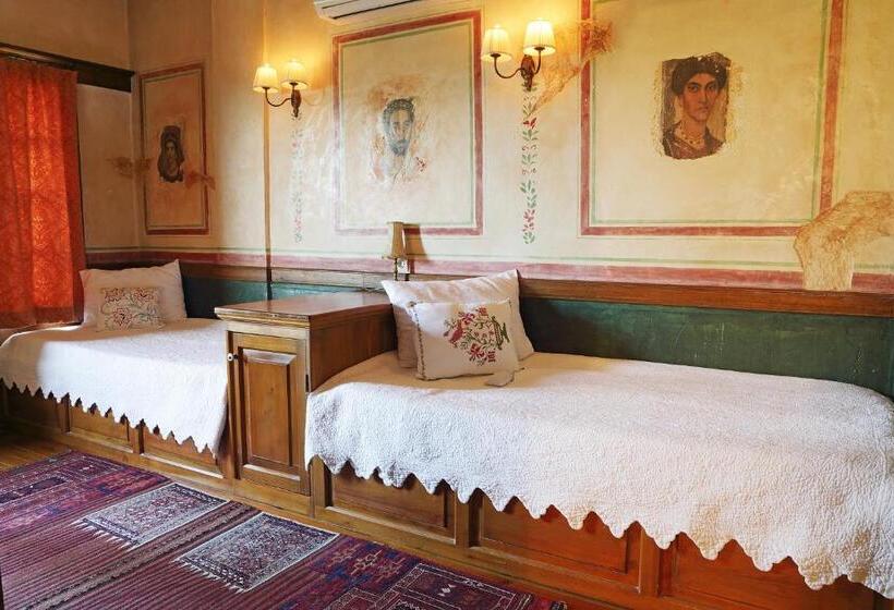 스탠다드 룸, Nisanyan