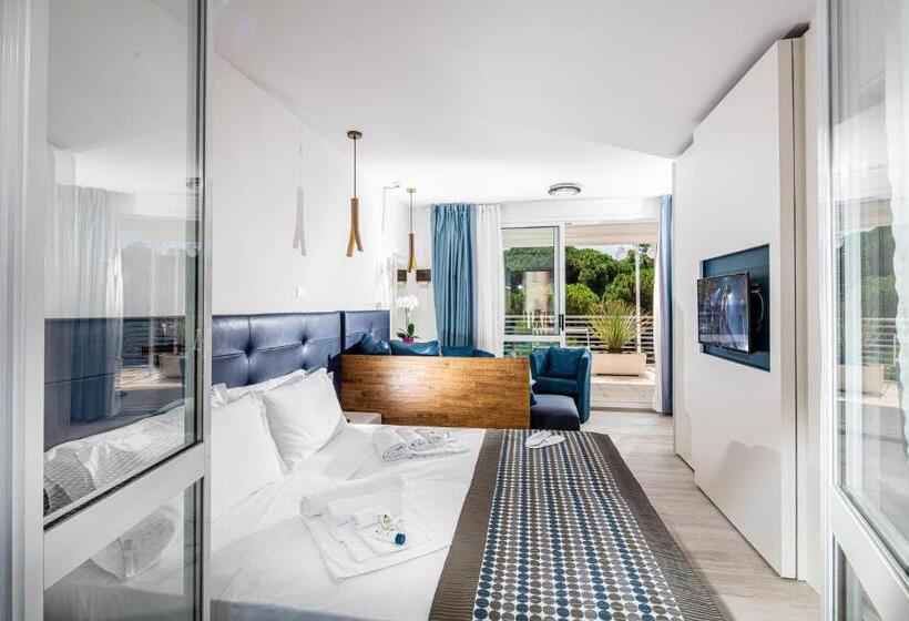 Executive-huone, Palace