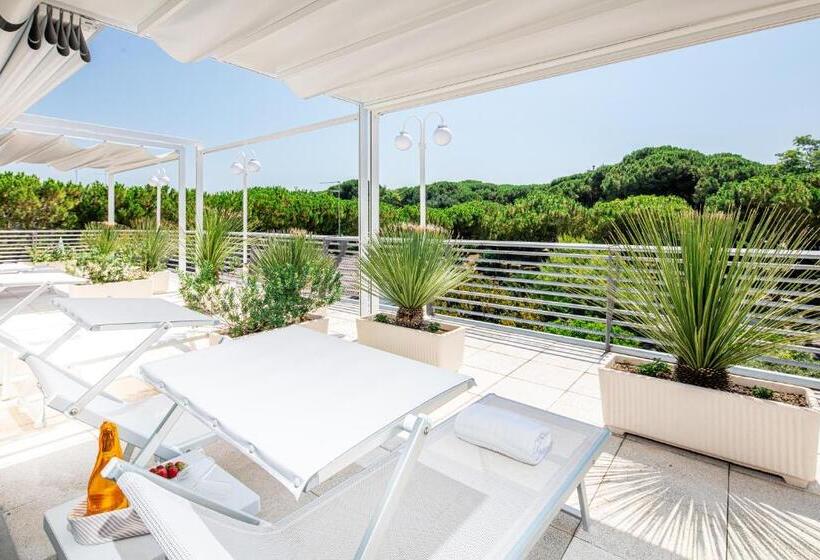 Executive Kolmen Hengen Huone, Palace