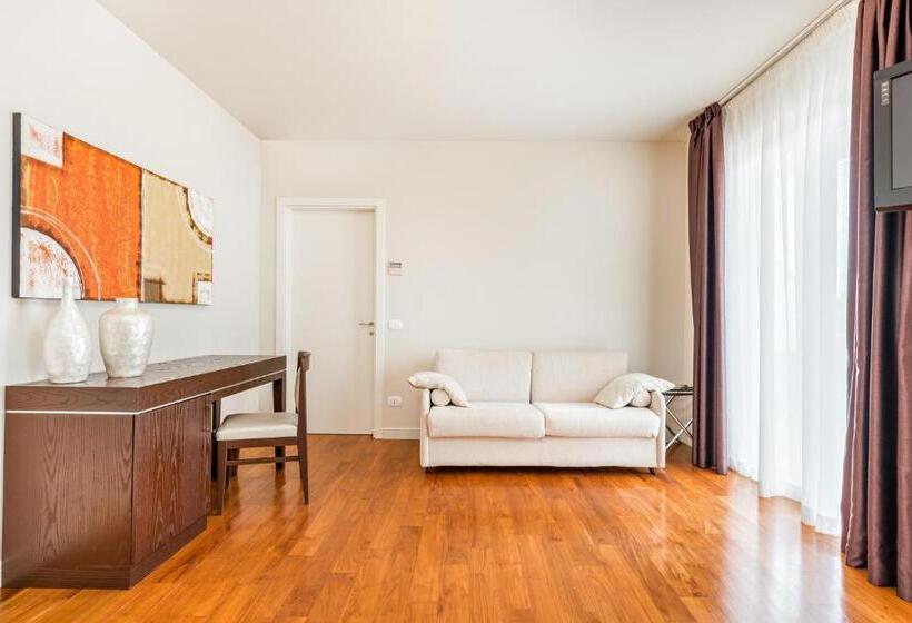 Номер Deluxe, & Residence Exclusive