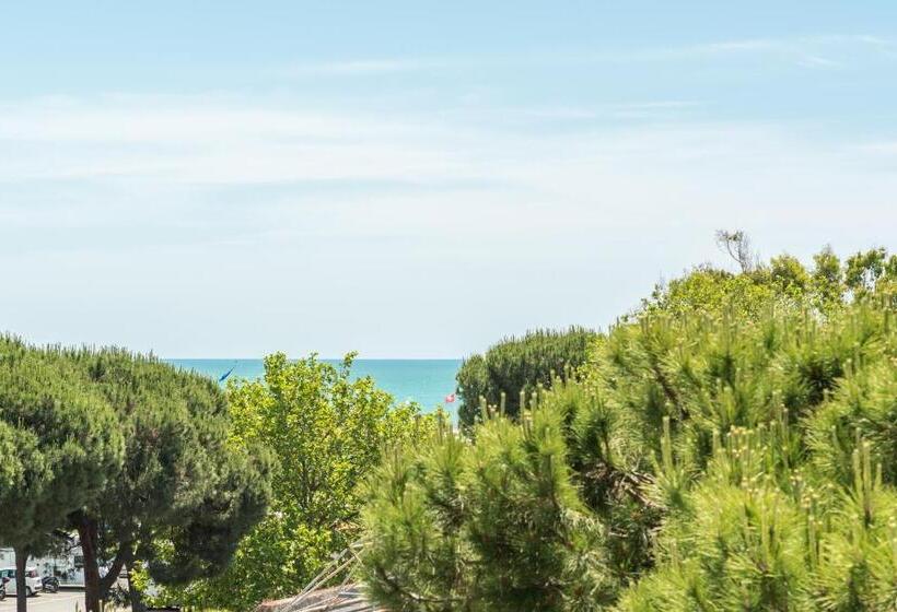 Номер Deluxe, & Residence Exclusive