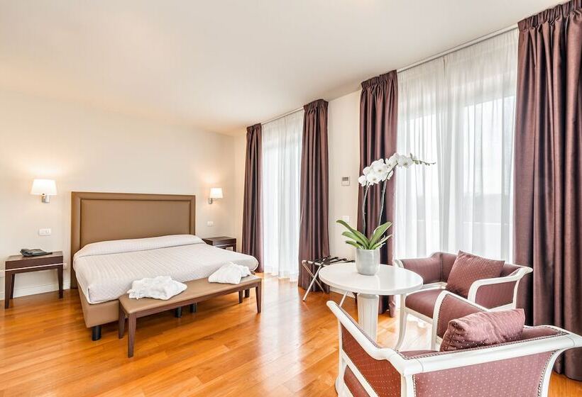 Номер Deluxe, & Residence Exclusive