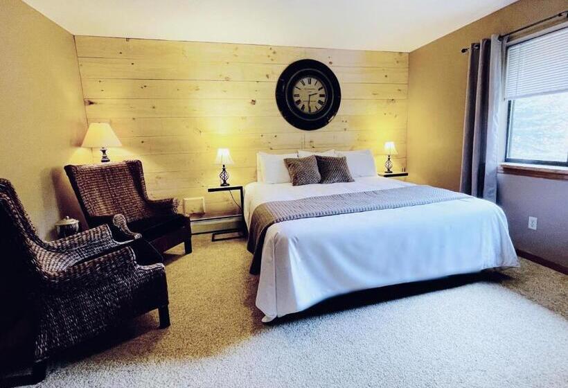 اتاق استاندارد با تخت بزرگ, The Snowed Inn