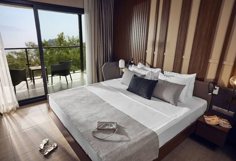 سوییت با چشمانداز دریا, Tui Blue Seno   Adults Only