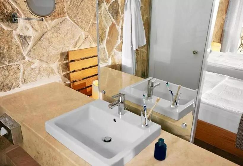 اتاق استاندارد با بالکن و چشم‌انداز باغ, Tui Blue Seno   Adults Only