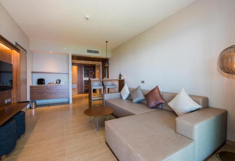 سوییت با چشمانداز دریا, Tui Blue Seno   Adults Only