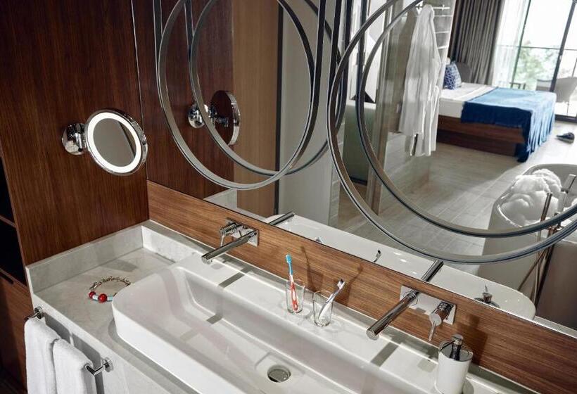 سوییت با چشمانداز دریا, Tui Blue Seno   Adults Only