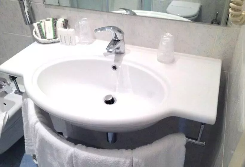 Standard Neljän Hengen Huone, Villa Cinzia